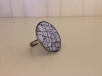 Bronzen ring met wit/zwart lijnpatroon